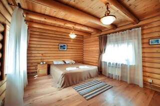Гостевой дом Байкальские сезоны Листвянка Двухэтажный коттедж с 3 спальнями-1